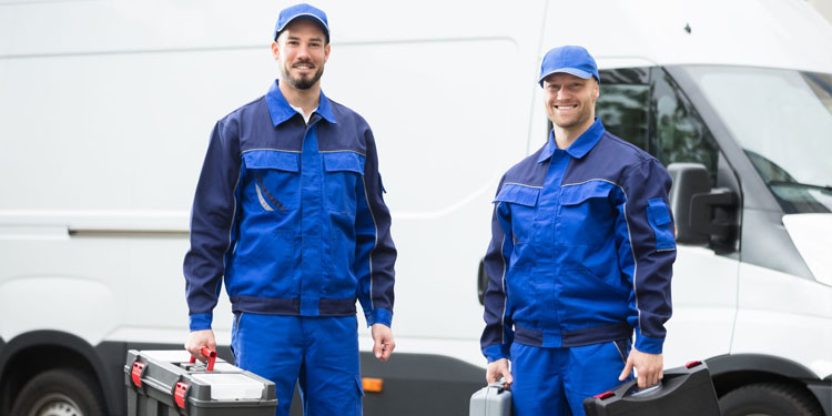 experienced garage door technicians in Ford Drive, ON.